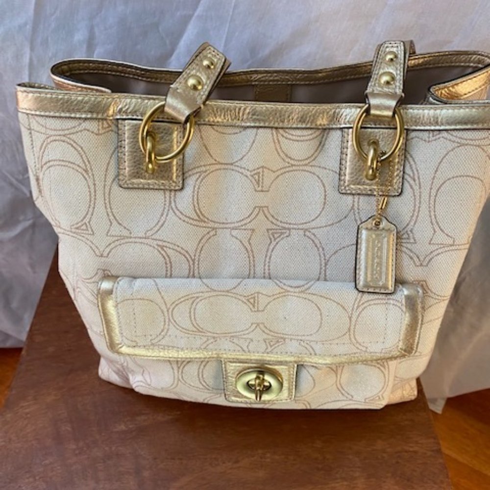 PENELOPE LINEN SIGNATURE TOTE (COACH F19266) - Picture 6 of 8